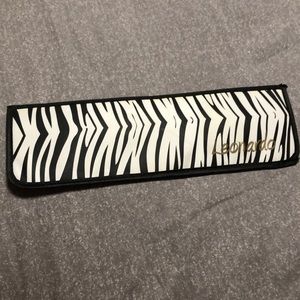 Heat resistant hot tools protector case